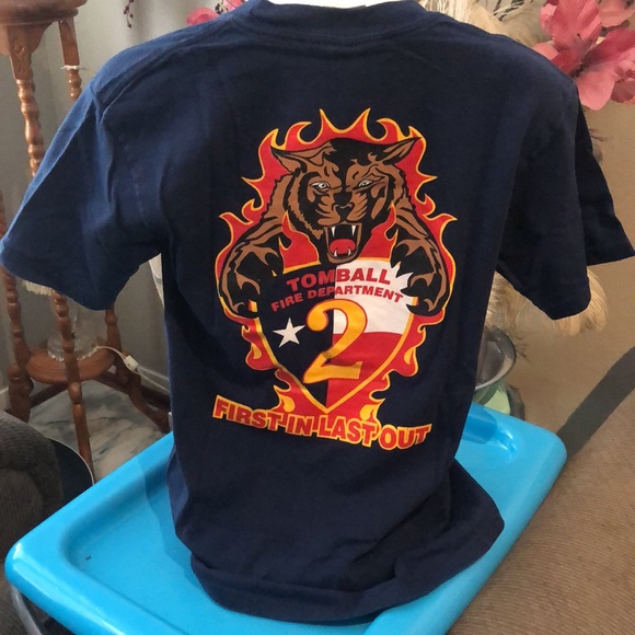 Authentic Tomball Fire Dept Fire & Rescue T Shirt This one is a Woman’s Small. - Picture 3 of 4